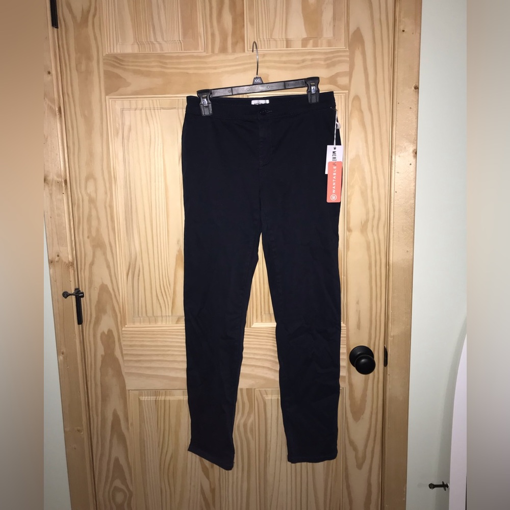 Meritage NWT “wantable” navy blue pants size 4
